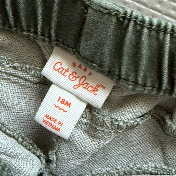 Carters|Baby girl/toddler Floral Long Sleeve cream Onesie & Olive Jogger pants• - Picture 7 of 7